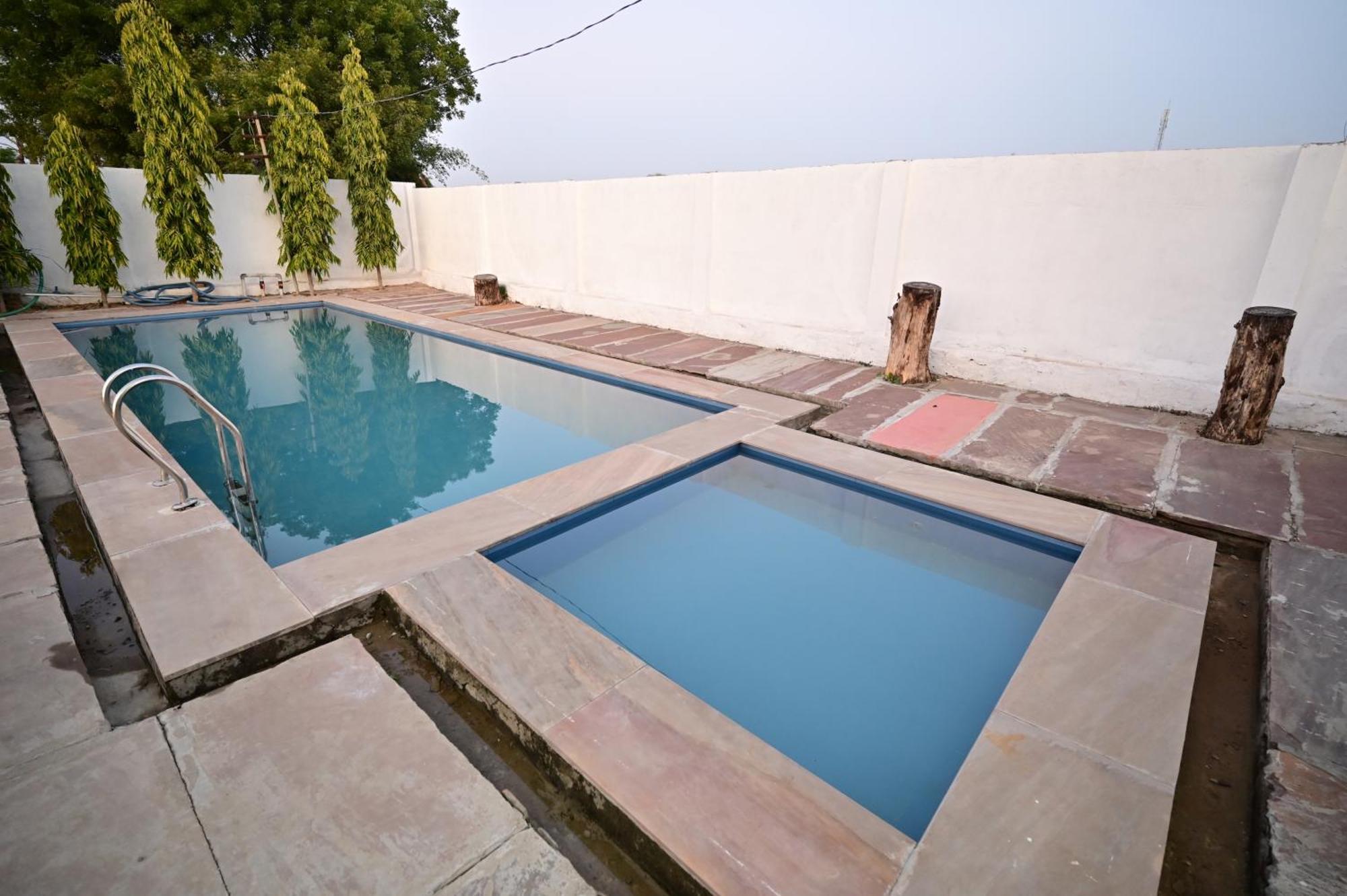 The Castle Crown - Hem Vilas Resort Ranthambhore Sawai Madhopur Exterior photo