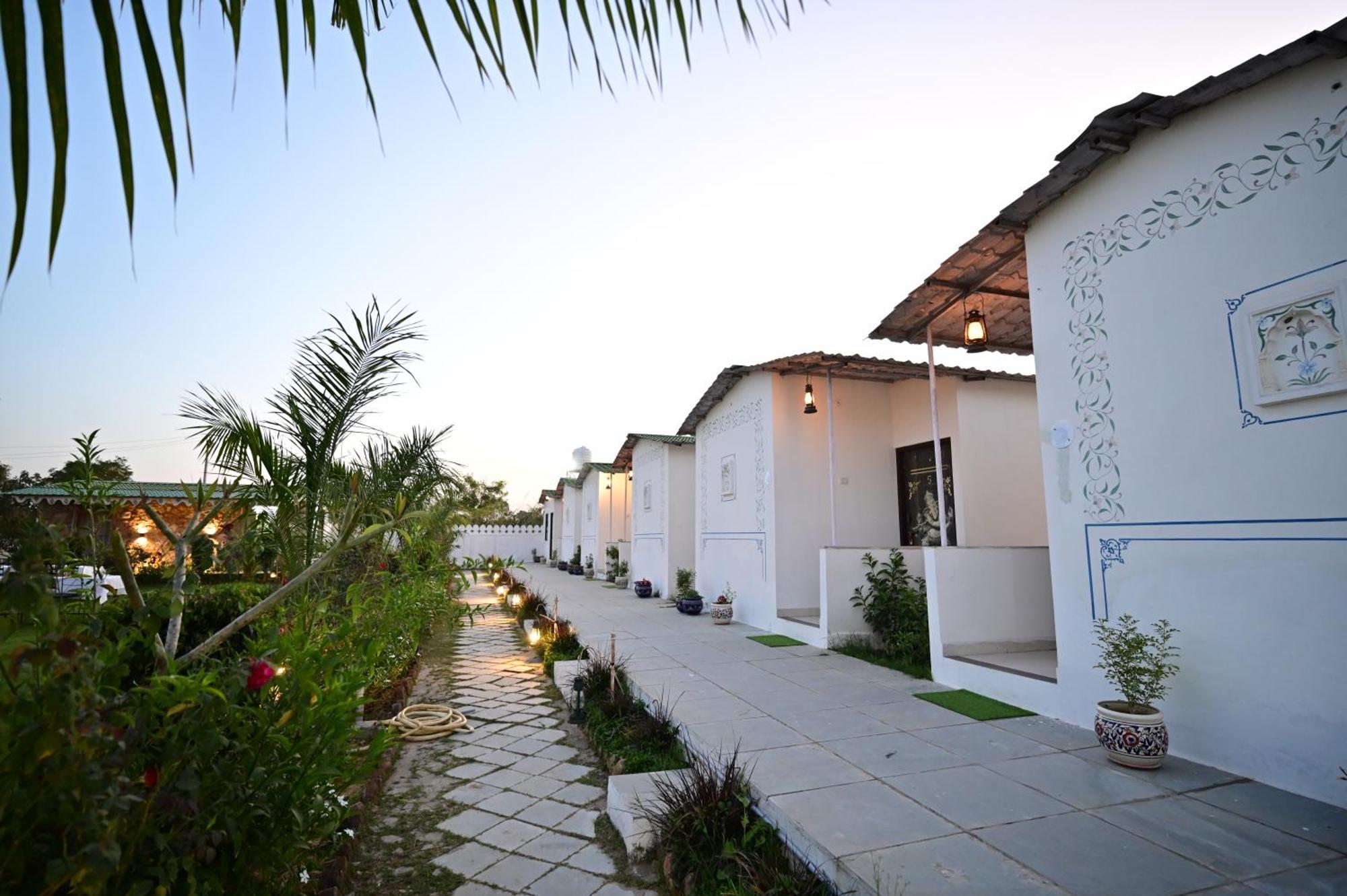 The Castle Crown - Hem Vilas Resort Ranthambhore Sawai Madhopur Exterior photo