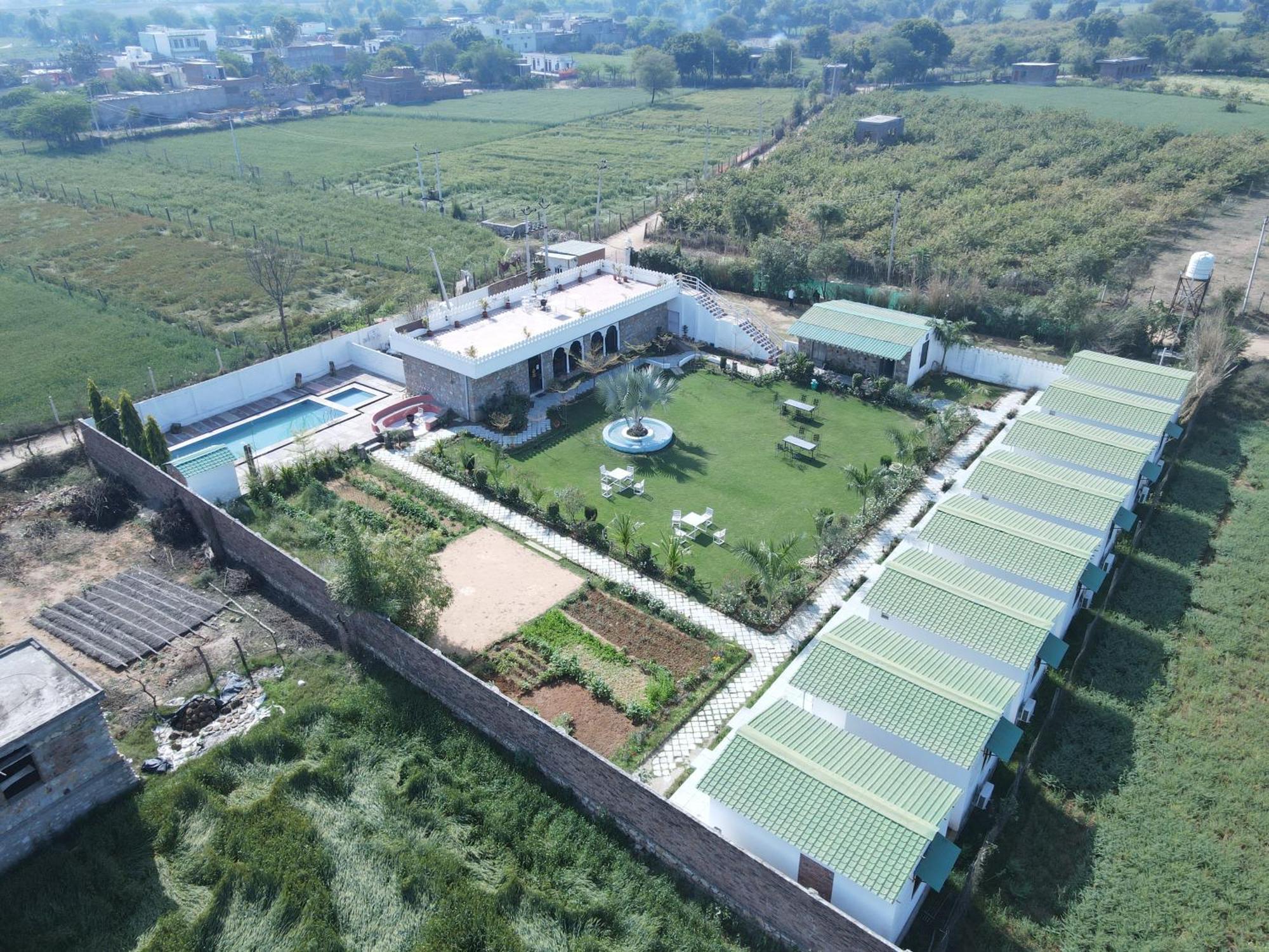 The Castle Crown - Hem Vilas Resort Ranthambhore Sawai Madhopur Exterior photo